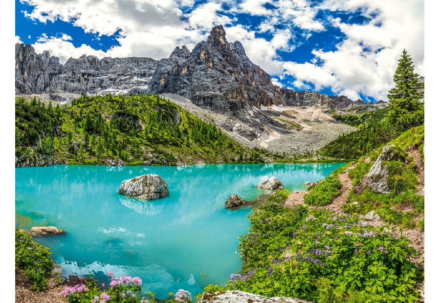 Lake Sorapis, Alps, Italy